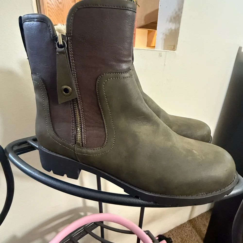 Olive and Brown Ankle Boots with‎ Zipper